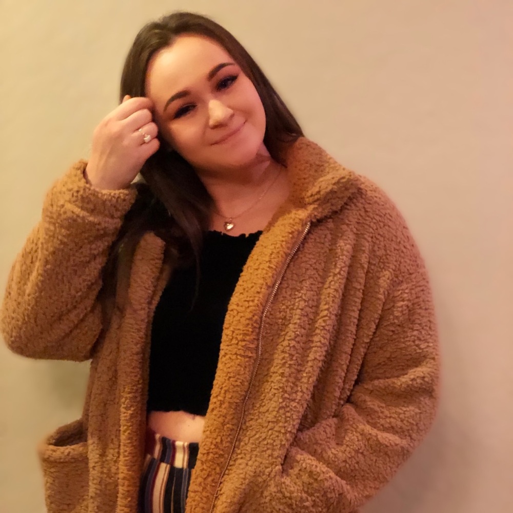Meet your Posher, Alana